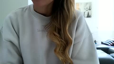 emilly online show from October 14, 5:36 pm