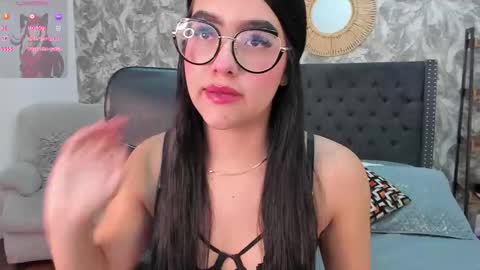 emma  online show from October 11, 1:09 pm