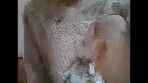 Snapshot of emma_991 chatting on December 27, 3:15 pm emma_991 online show from December 27, 3:15 pm