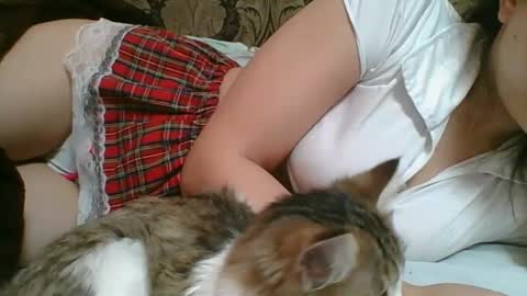 Snapshot of emma_991 chatting on February 20, 11:31 am emma_991 online show from February 20, 11:31 am