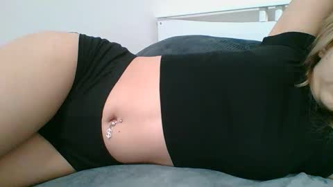 Snapshot of emma_991 chatting on November 30, 10:30 am emma_991 online show from November 30, 10:30 am