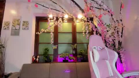 Snapshot of emma_ayala chatting on November 12, 9:14 pm emma_ayala online show from November 12, 9:14 pm