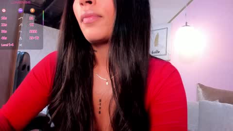 Snapshot of emma_carterr1 chatting on February 7, 9:48 pm pau online show from February 7, 9:48 pm