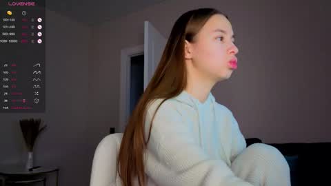 Snapshot of emma_clon chatting on September 14, 1:16 am Emma online show from September 14, 1:16 am