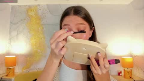 emma_jhoons online show from November 5, 11:10 am