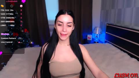 Snapshot of emma_jordan chatting on January 20, 12:49 pm Emma online show from January 20, 12:49 pm