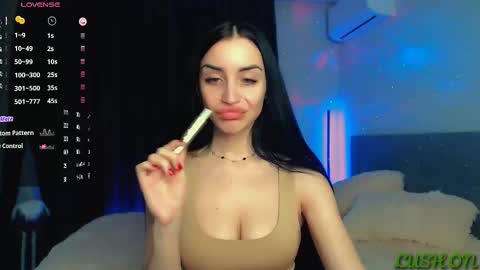 Snapshot of emma_jordan chatting on February 21, 4:16 pm Emma online show from February 21, 4:16 pm