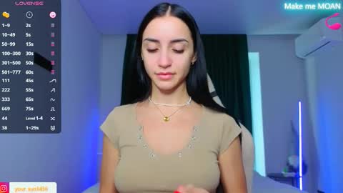 Snapshot of emma_jordan chatting on September 13, 6:46 am Emma online show from September 13, 6:46 am