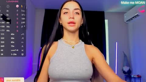 Snapshot of emma_jordan chatting on September 22, 7:10 am Emma online show from September 22, 7:10 am