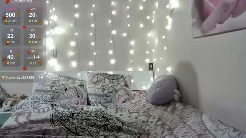 emma_just online show from November 2, 8:17 am