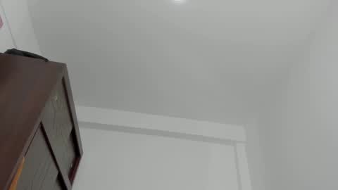 whises lits        online show from September 22, 12:07 pm