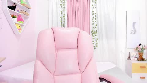 Emma online show from March 10, 7:07 pm