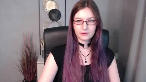 emma online show from December 11, 6:25 am