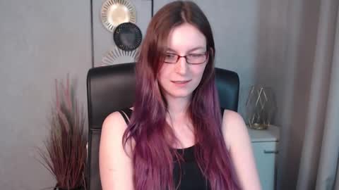 emma online show from December 14, 3:58 pm