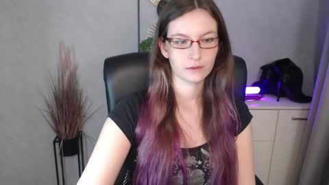 emma online show from November 5, 6:46 am