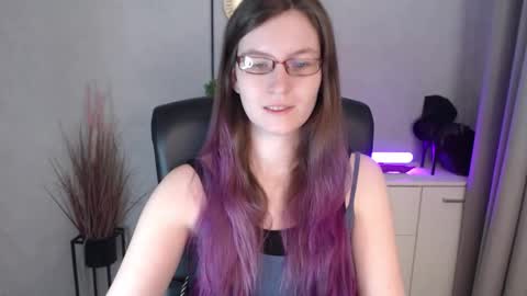 emma online show from November 27, 6:37 am