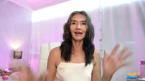 Emma  online show from January 22, 6:10 pm