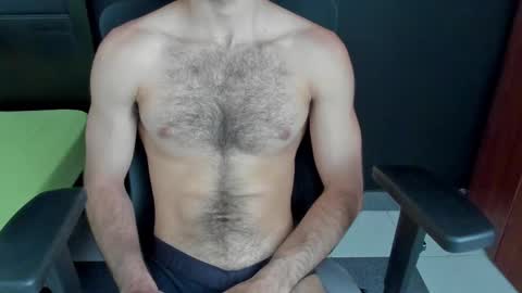 Snapshot of emma_muscle_ chatting on September 12, 7:03 pm emma online show from September 12, 7:03 pm