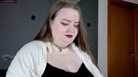 Snapshot of emma_razoom chatting on September 27, 9:53 pm Emma Razumovskaya online show from September 27, 9:53 pm