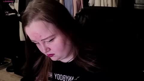 Snapshot of emma_razoom chatting on November 7, 11:27 pm Emma Razumovskaya online show from November 7, 11:27 pm