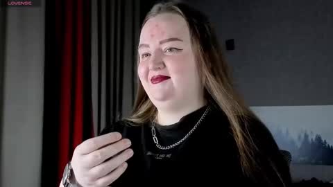 Snapshot of emma_razoom chatting on November 23, 5:40 am Emma Razumovskaya online show from November 23, 5:40 am