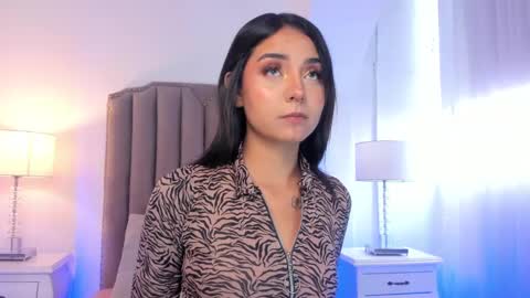 Snapshot of emma_torres__ chatting on December 22, 12:27 pm Ema online show from December 22, 12:27 pm