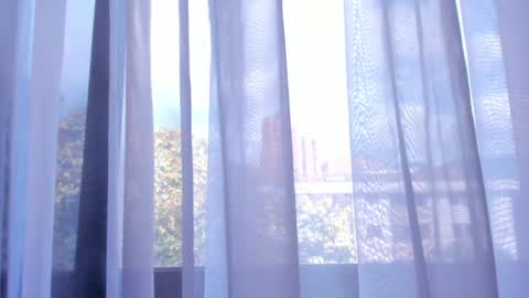 Snapshot of emma_torres__ chatting on December 28, 3:26 pm Ema online show from December 28, 3:26 pm