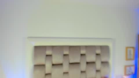 Snapshot of emma_torres__ chatting on December 29, 12:01 pm Ema online show from December 29, 12:01 pm