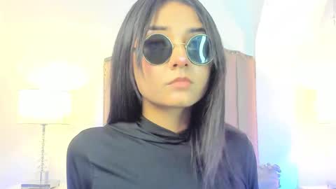 Snapshot of emma_torres__ chatting on January 7, 12:31 pm Ema online show from January 7, 12:31 pm