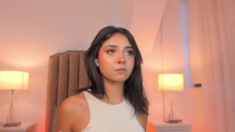 Snapshot of emma_torres__ chatting on January 21, 11:46 am Ema online show from January 21, 11:46 am