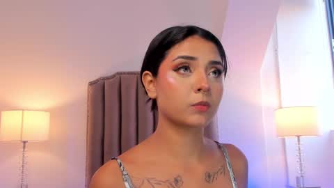 Snapshot of emma_torres__ chatting on January 29, 11:51 am Ema online show from January 29, 11:51 am