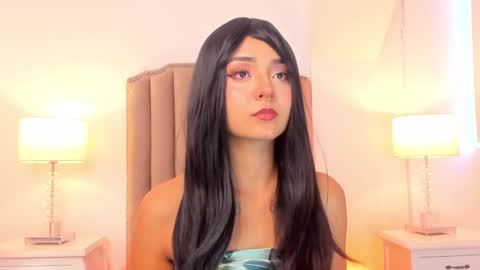 Snapshot of emma_torres__ chatting on February 6, 11:43 am Ema online show from February 6, 11:43 am