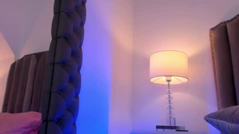 Snapshot of emma_torres__ chatting on February 28, 3:15 pm Ema online show from February 28, 3:15 pm