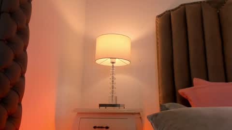 Snapshot of emma_torres__ chatting on March 3, 3:09 pm Ema online show from March 3, 3:09 pm