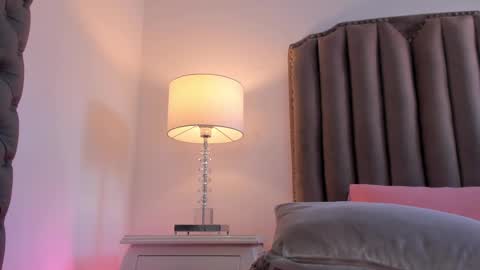 Snapshot of emma_torres__ chatting on March 8, 3:02 pm Ema online show from March 8, 3:02 pm