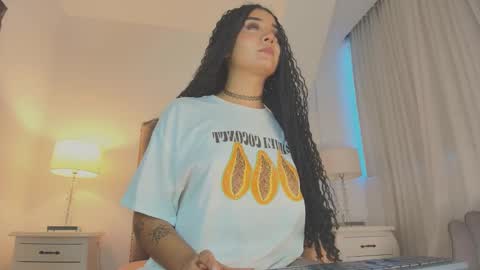 Snapshot of emma_torres__ chatting on September 23, 11:57 am Ema online show from September 23, 11:57 am