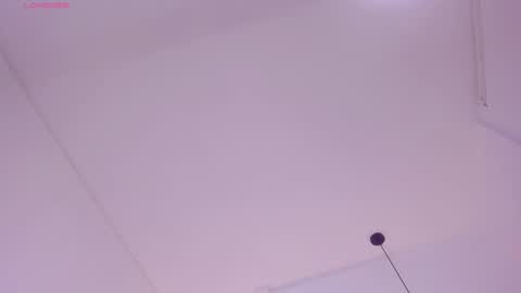 Snapshot of emma_white_01 chatting on February 10, 4:41 am emma your love online show from February 10, 4:41 am