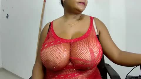 Snapshot of emmaa_5 chatting on January 26, 5:02 am emma 5 online show from January 26, 5:02 am