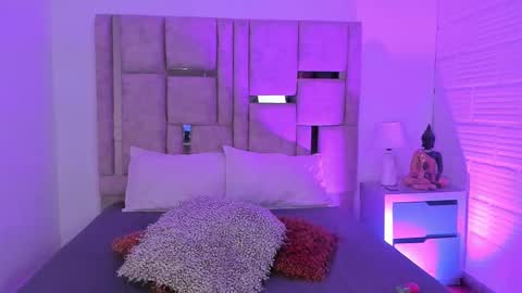 emma becket online show from October 24, 5:37 am