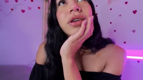 Snapshot of emmaclark_1 chatting on September 10, 8:42 pm emmaclark_1 online show from September 10, 8:42 pm