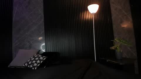 Snapshot of emmaclark_1 chatting on November 15, 10:15 pm emmaclark_1 online show from November 15, 10:15 pm