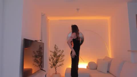 Emma voger online show from October 30, 1:40 am