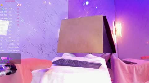 Emma Duque online show from December 6, 6:39 pm