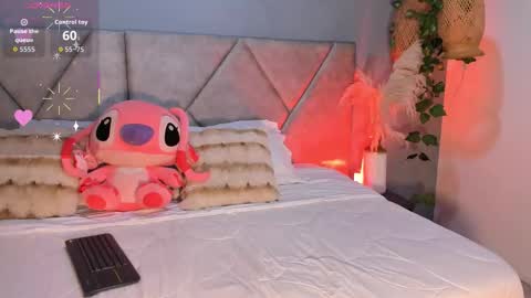 emmamilleerr online show from December 2, 3:34 am