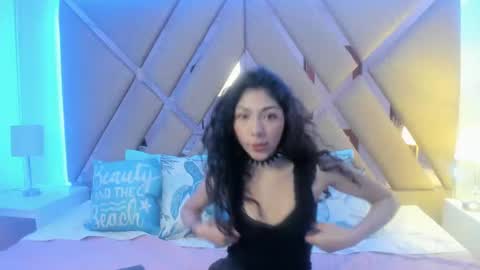 Snapshot of emmaskinny_ chatting on September 23, 1:58 pm Emma online show from September 23, 1:58 pm