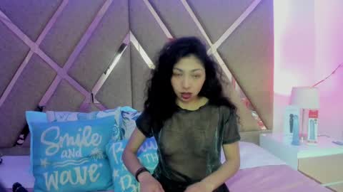 Snapshot of emmaskinny_ chatting on October 6, 2:03 pm Emma online show from October 6, 2:03 pm