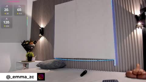 Snapshot of emmazc_ chatting on November 25, 8:20 pm emmazc_ online show from November 25, 8:20 pm