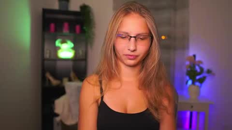 Snapshot of emmie_murray chatting on October 3, 6:27 pm Emmie online show from October 3, 6:27 pm