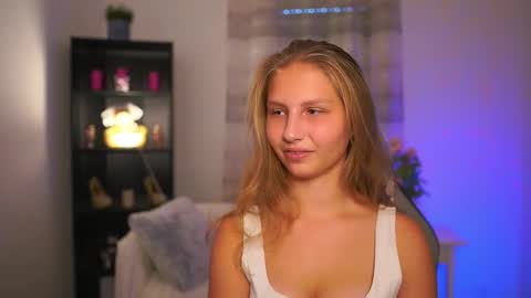 Snapshot of emmie_murray chatting on November 2, 2:08 pm Emmie online show from November 2, 2:08 pm