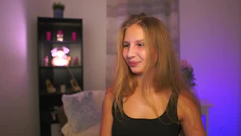 Snapshot of emmie_murray chatting on November 20, 2:17 pm Emmie online show from November 20, 2:17 pm